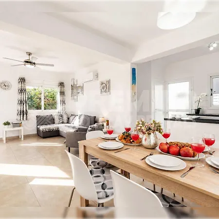 Villa Lemon Tree Paralimni